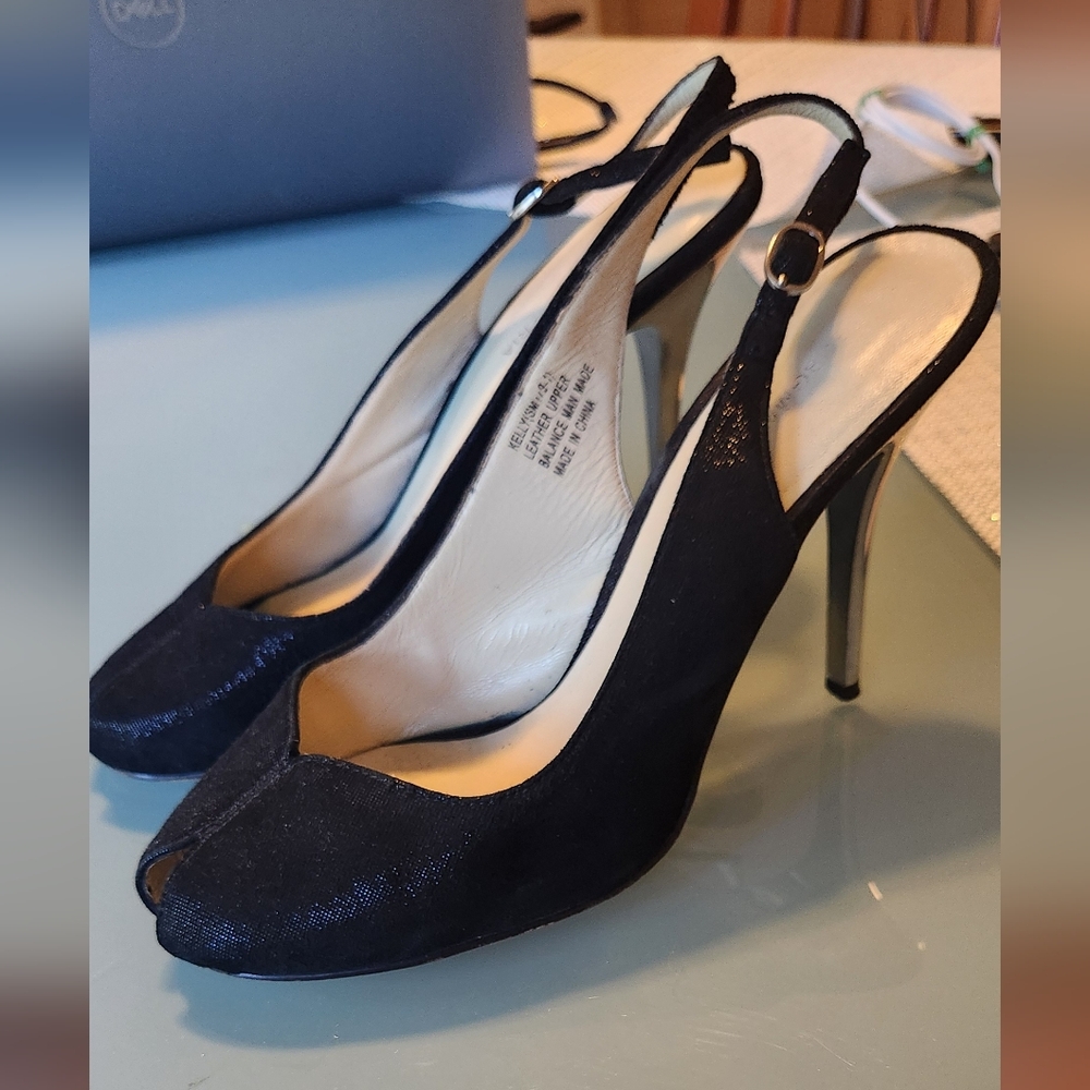 BCBGMaxAzria Black Stiletto Heels Classic Pumps